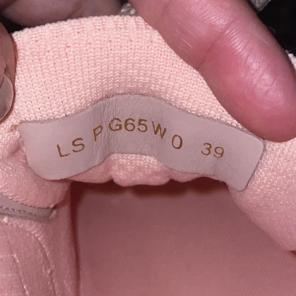 Valentino Garavani Embellished Pink Sneakers ๐๐ธ - Picture 4 of 12